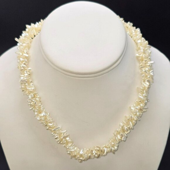 Vintage White Freshwater Pearl Chip Necklace With Metal Clasp 3-Strand HS214 - Picture 1 of 4